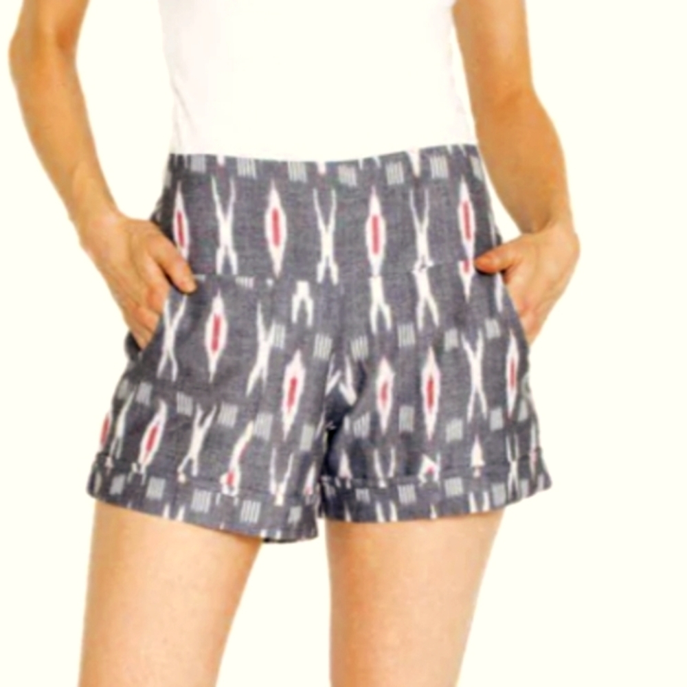 PASSION LILIE  "Betty" Ikat Chambray Shorts ~ NWT